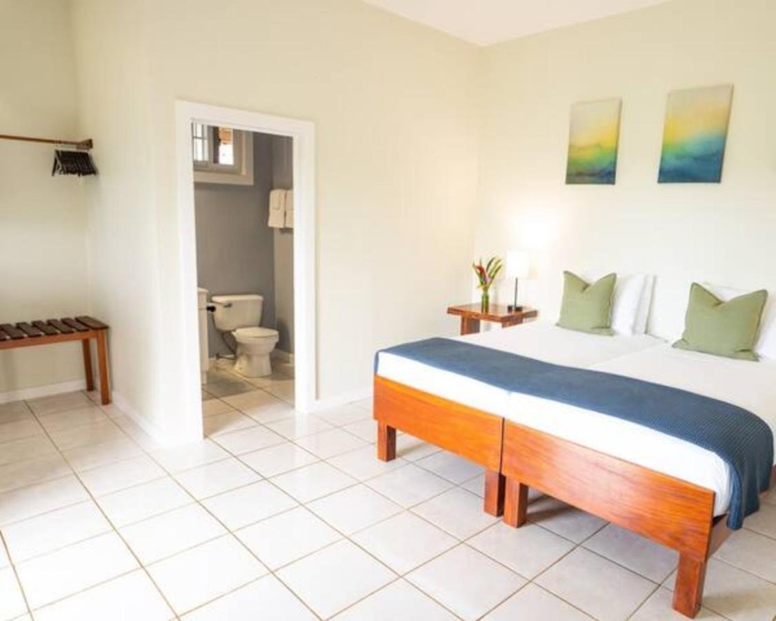 Casa Marlin Bed & Breakfast Bocas Town Exterior foto